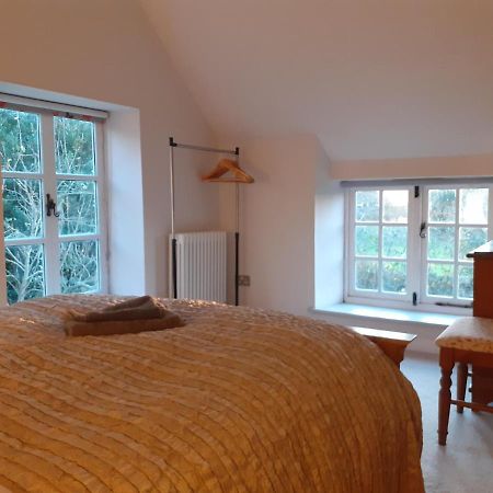 Characterful Cottage Adjacent To An Orchard Brockley エクステリア 写真