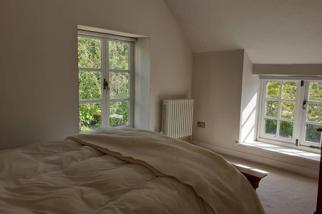 Characterful Cottage Adjacent To An Orchard Brockley エクステリア 写真